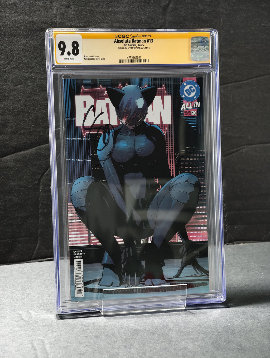 ABSOLUTE BATMAN #13 COVER A 1ST PRINT SIGNED BY SCOTT SNYDER CGC SS 9.8