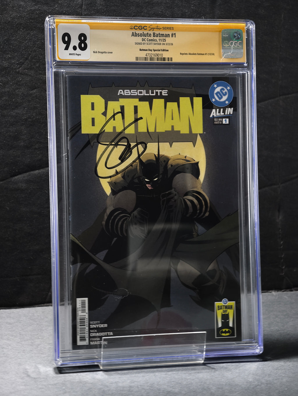 ABSOLUTE BATMAN #1 BATMAN DAY VARIANT SIGNED BY SCOTT SNYDER CGC SS 9.8