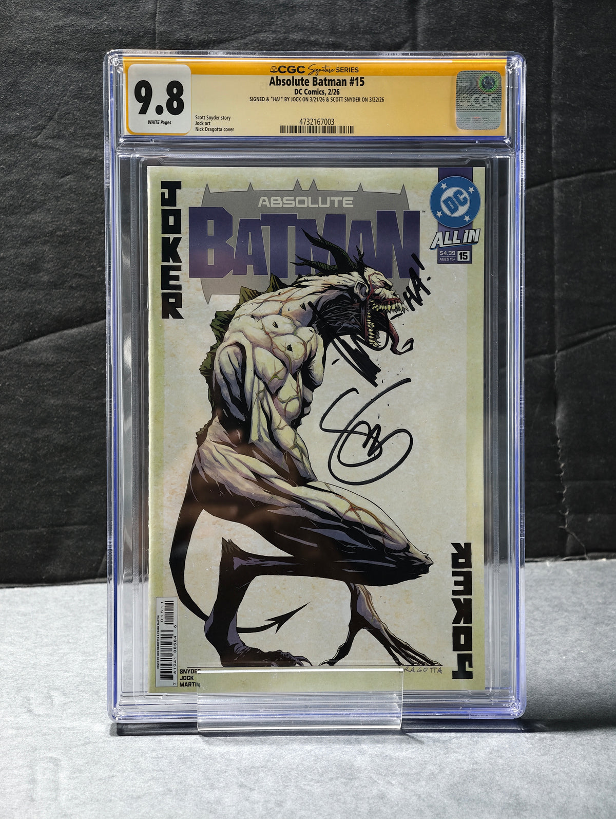 ABSOLUTE BATMAN #15 COVER A 1ST PRINT SIGNED BY SCOTT SNYDER & JOCK REMARQUED CGC SS 9.8