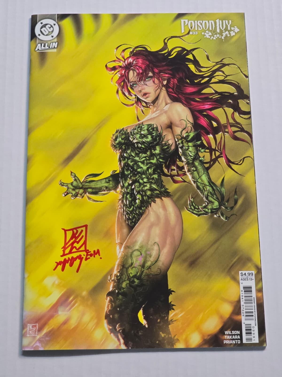 POISON IVY #33 DC COMICS VARIANT KYUYONG EOM SIGNED W/COA NM RED