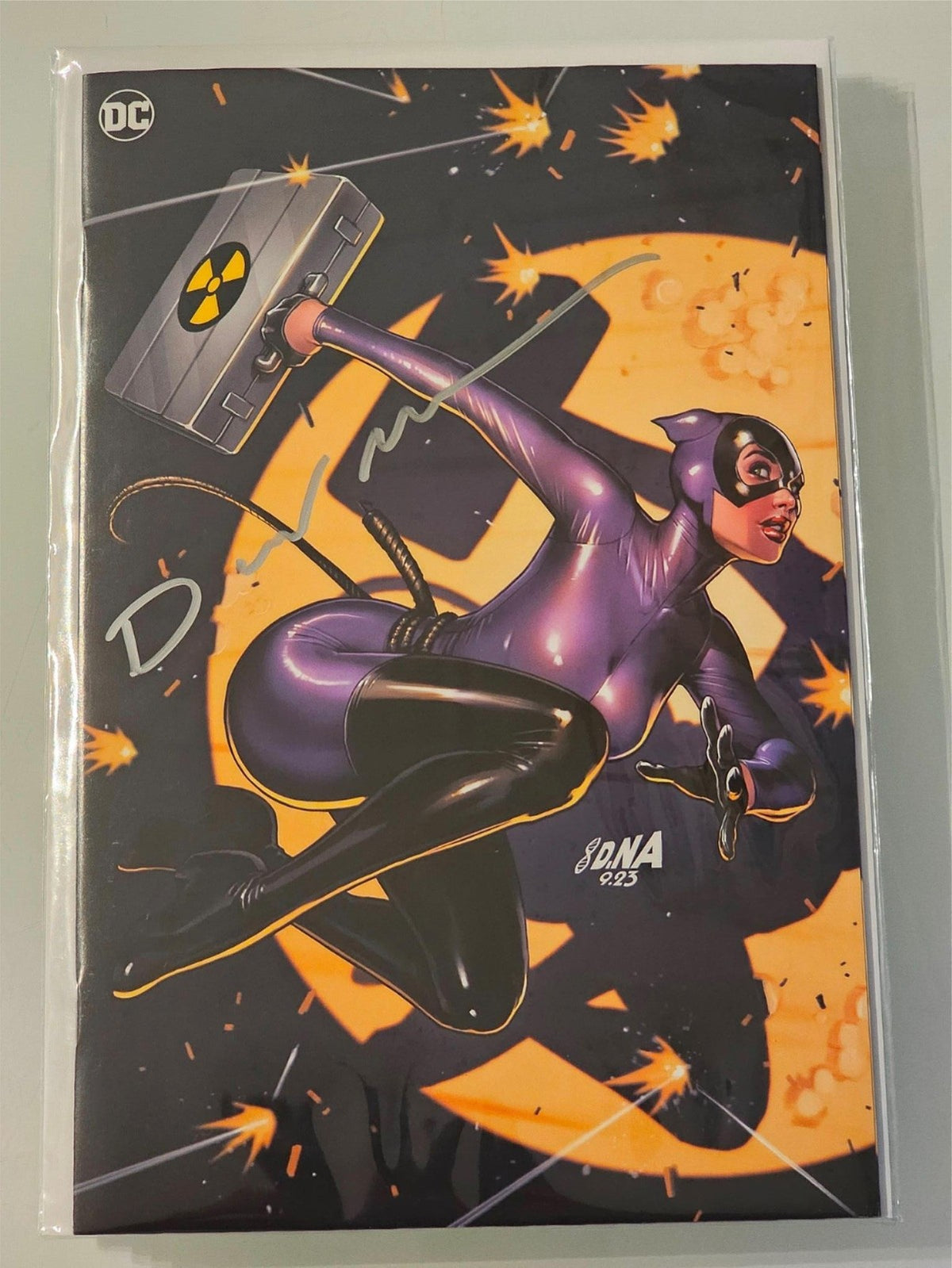 CATWOMAN #51 DAVID NAKAYAMA 1:50 RATIO VARIANT SIGNED W/COA