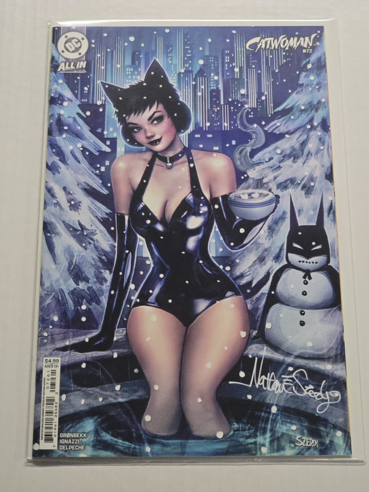 CATWOMAN #72 DC NATHAN SZERDY SIGNED W/COA NM