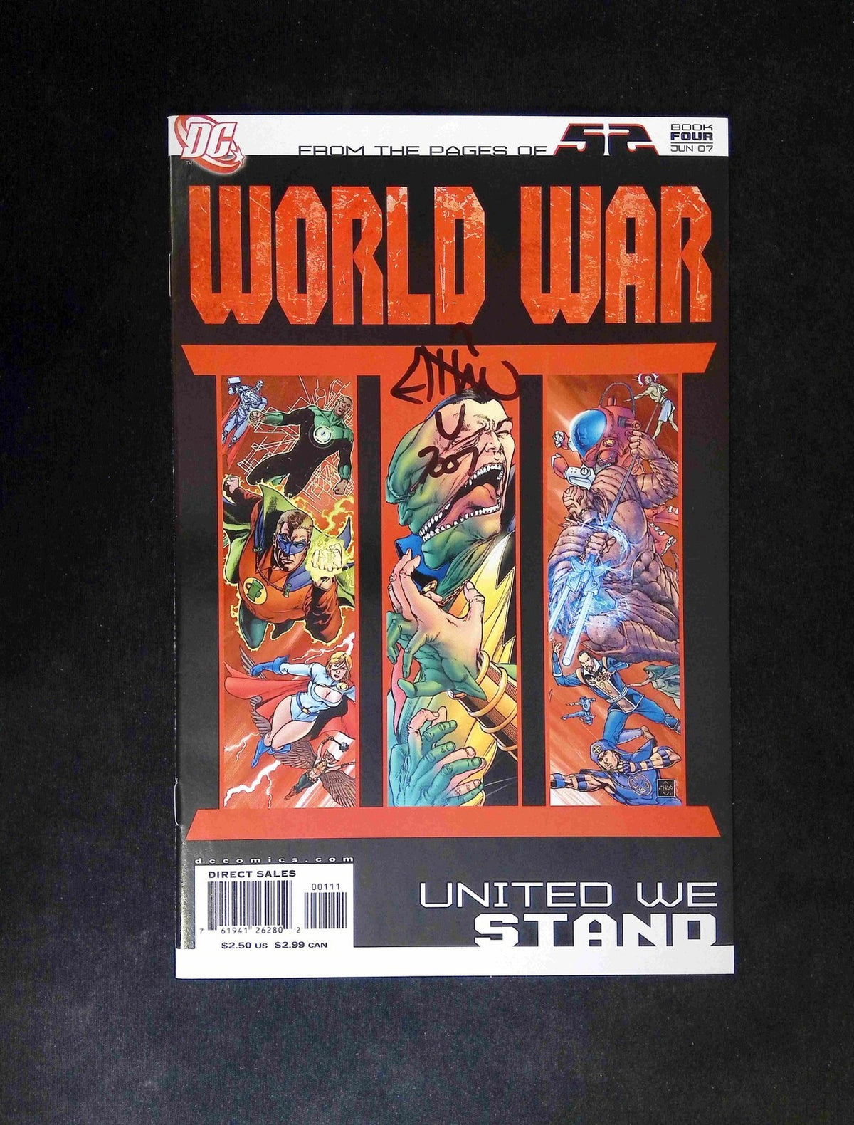 World War III #4  DC Comics 2007 NM-  Signed By Ethan Van Scivier