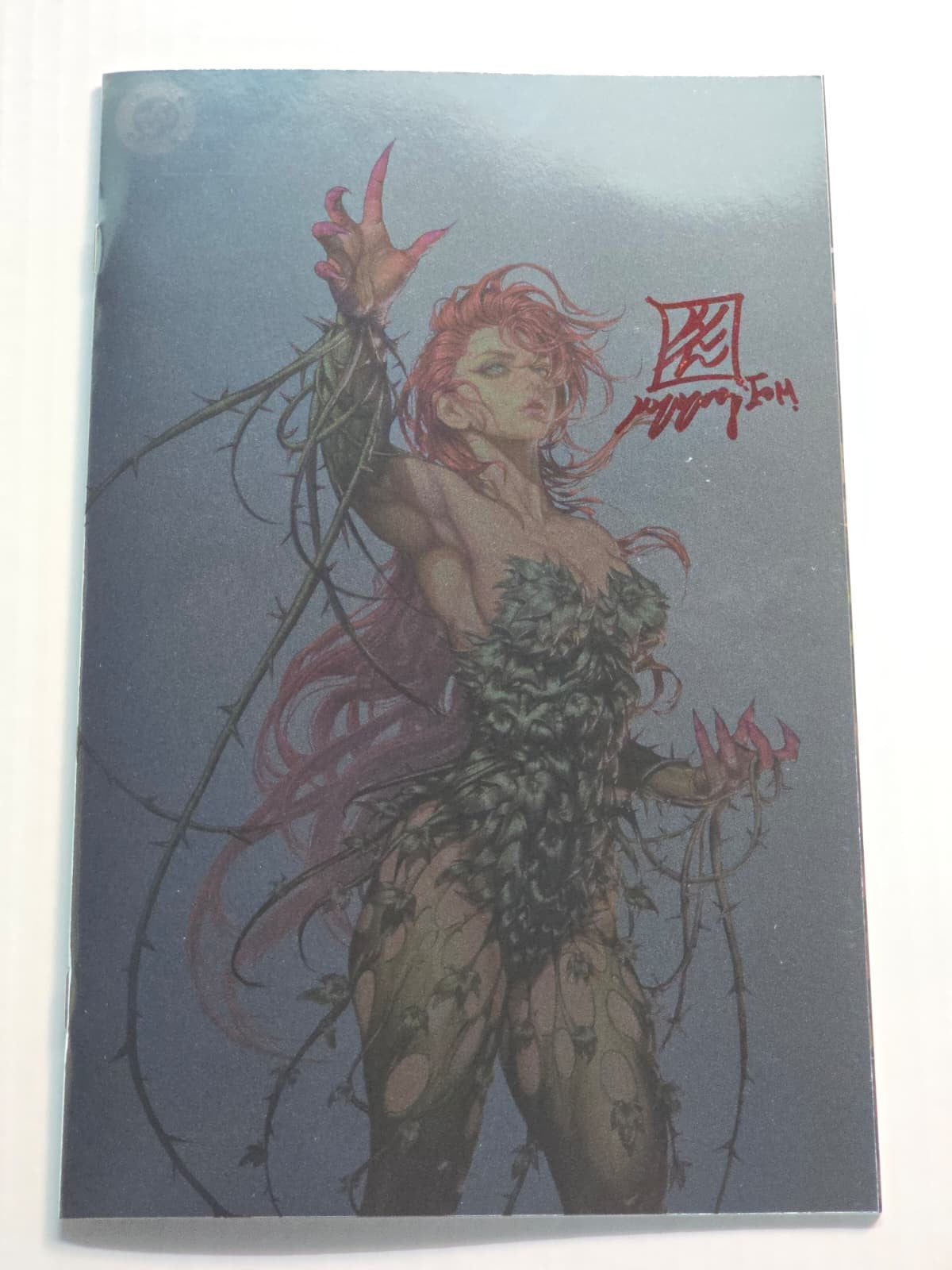 POISON IVY #38 DC COMICS VARIANT KYUYONG EOM SIGNED W/COA NM RED