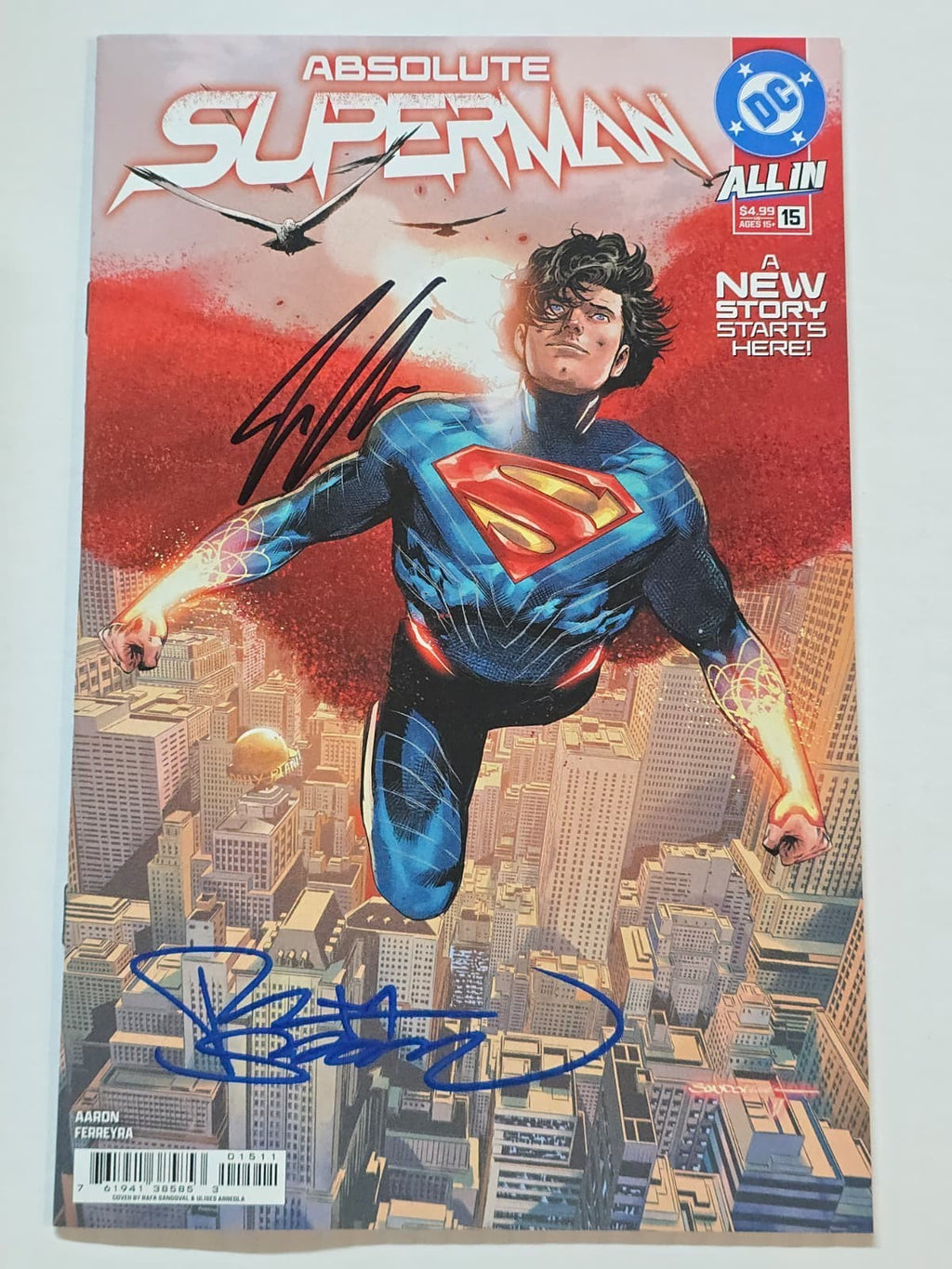 ABSOLUTE SUPERMAN #15 DC 1ST PRINT SIGNED  RAFA SANDOVAL & JASON AARON W/COA NM