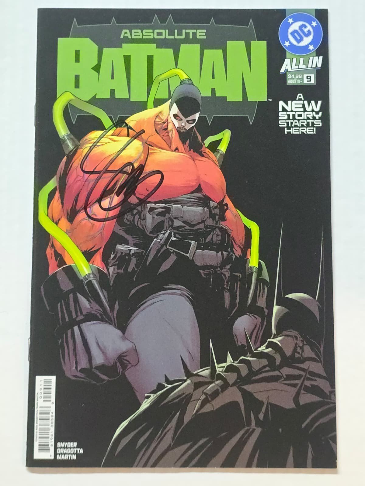 ABSOLUTE BATMAN #9 MAIN COVER DC 2025 1ST PRINT SIGNED SCOTT SNYDER W/COA NM