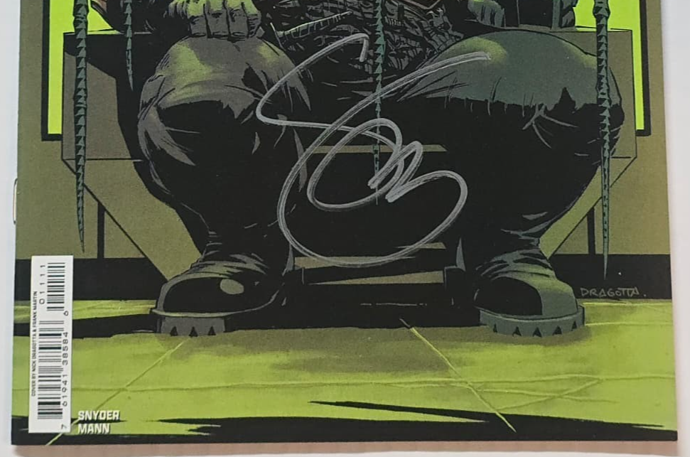 ABSOLUTE BATMAN #11 DC COMICS 2025 1ST PRINT SIGNED SCOTT SNYDER W/COA NM