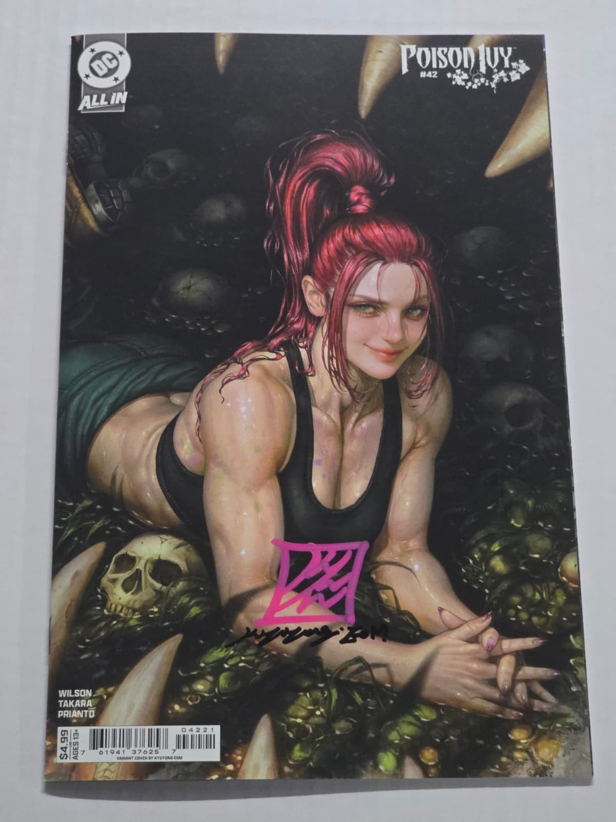 POISON IVY #42 DC COMICS VARIANT KYUYONG EOM SIGNED W/COA NM PINK